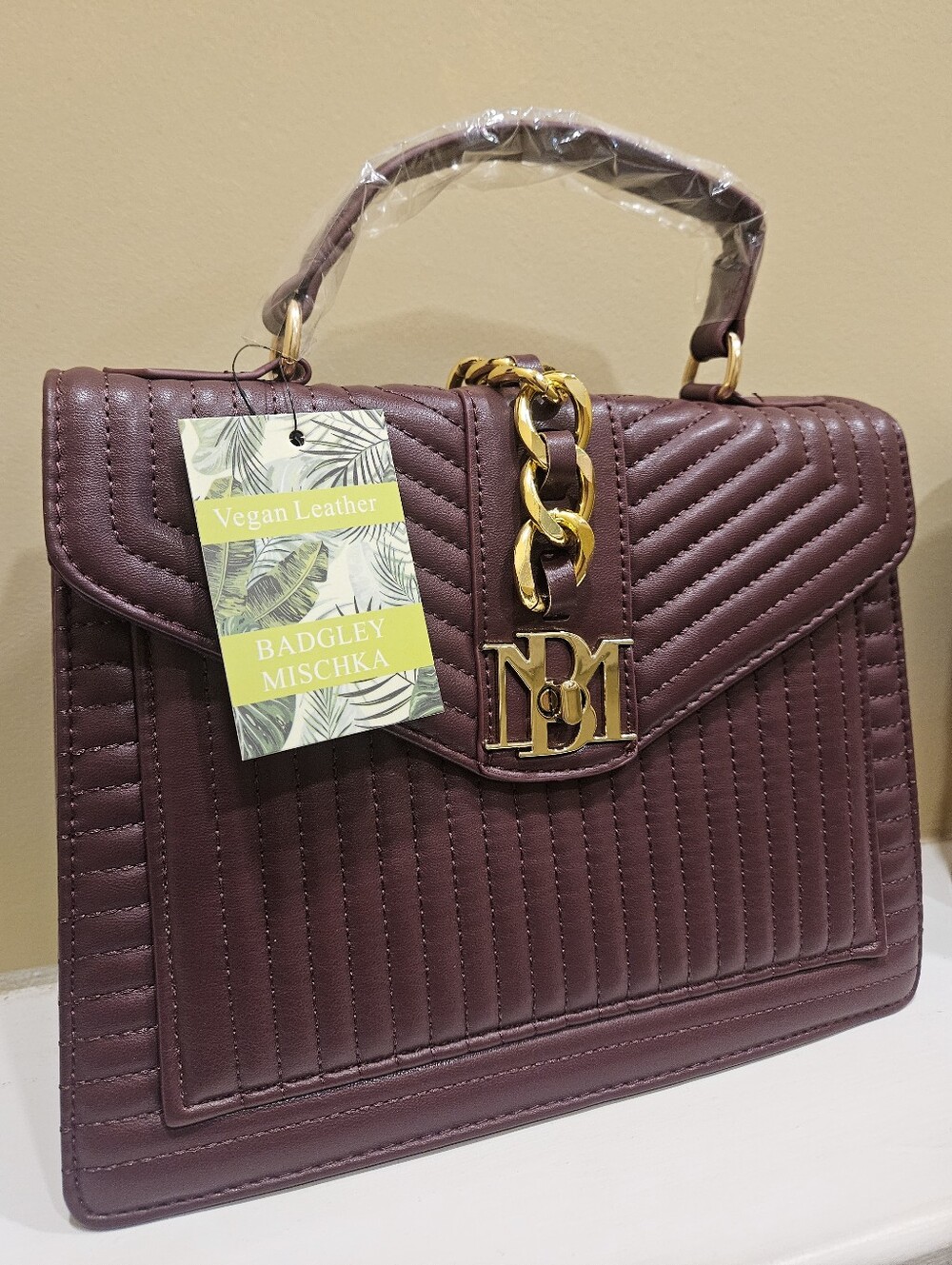 Badgely Mischka Elegant Burgundy Quilted Top-Handle Bag - NWT - Picture 4 of 10